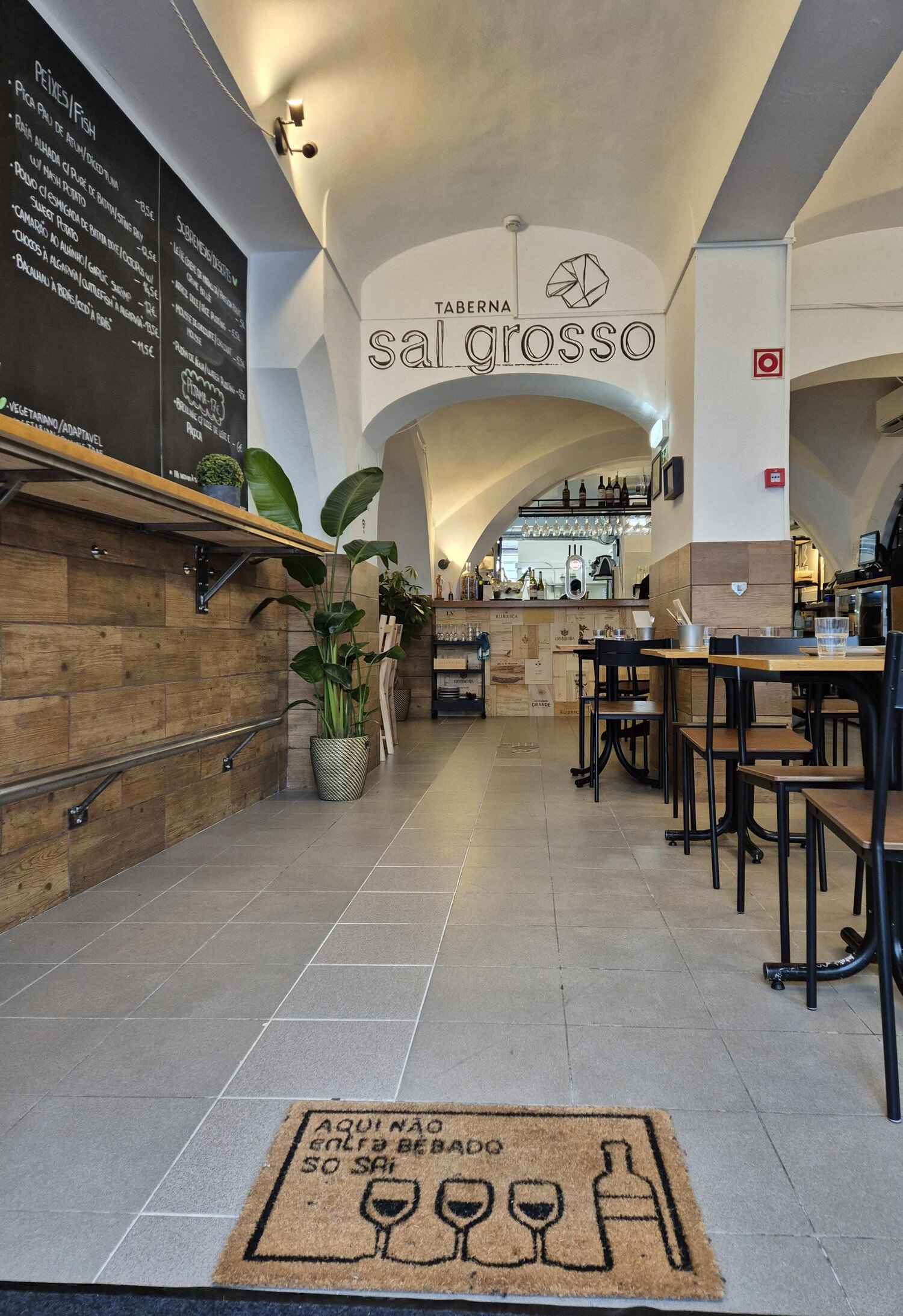 Taberna Sal Grosso Evora photo at R. dos Mercadores 46, Evora