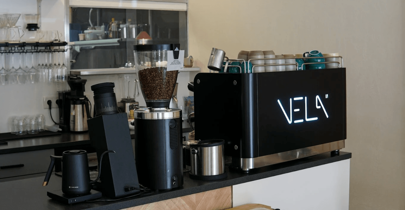 Hani Brunch Cafe | SPECIALTY COFFEE photo at Av. 1º de Maio 36G, 2825-393 Costa da Caparica, Portugal, Costa da Caparica