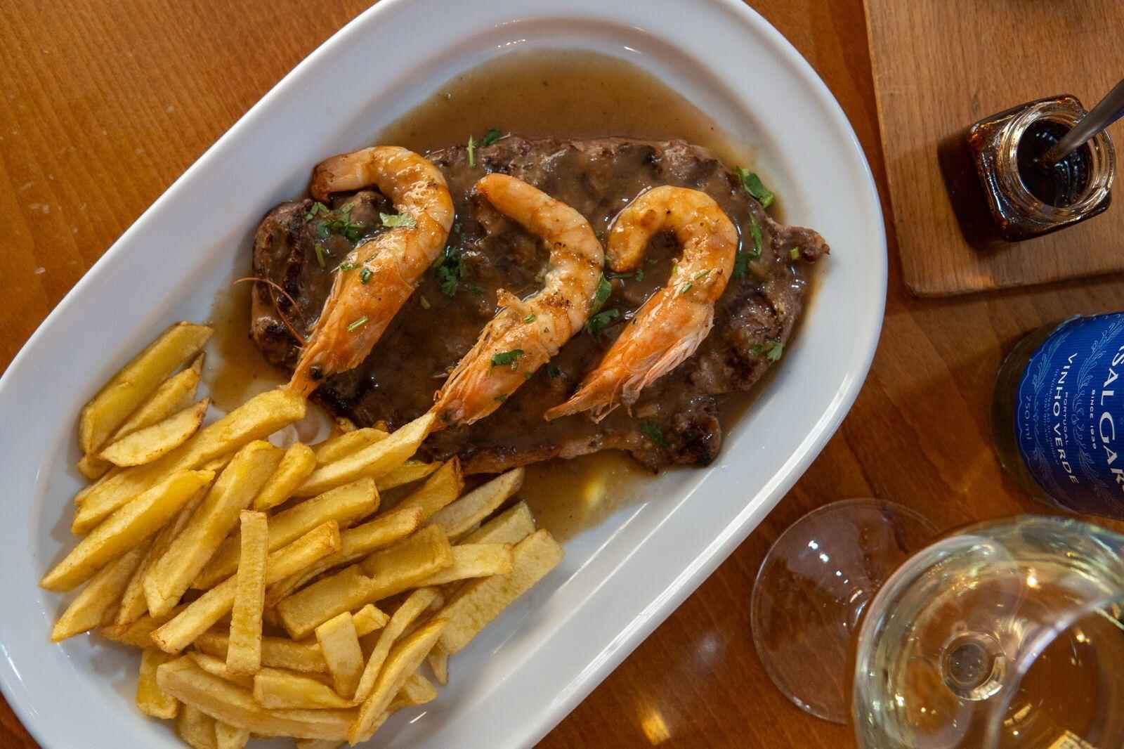 Cantinho do Sol photo at R. de Santa Marta 84A, 1050-093 Lisboa, Portugal, Lisbon