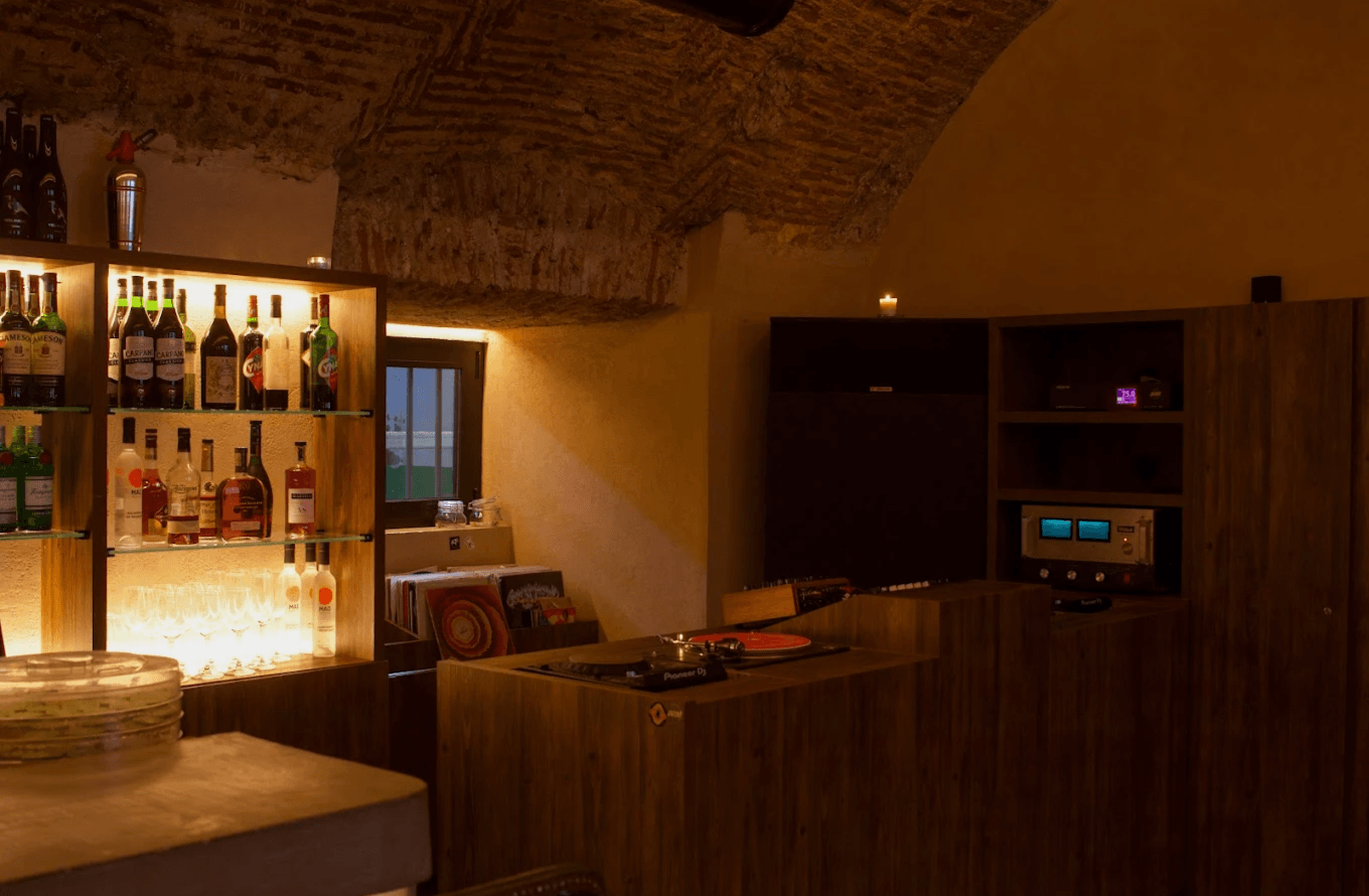 VAGO photo at R. das Gaivotas 11A, 1200-201 Lisboa, Portugal, Lisbon