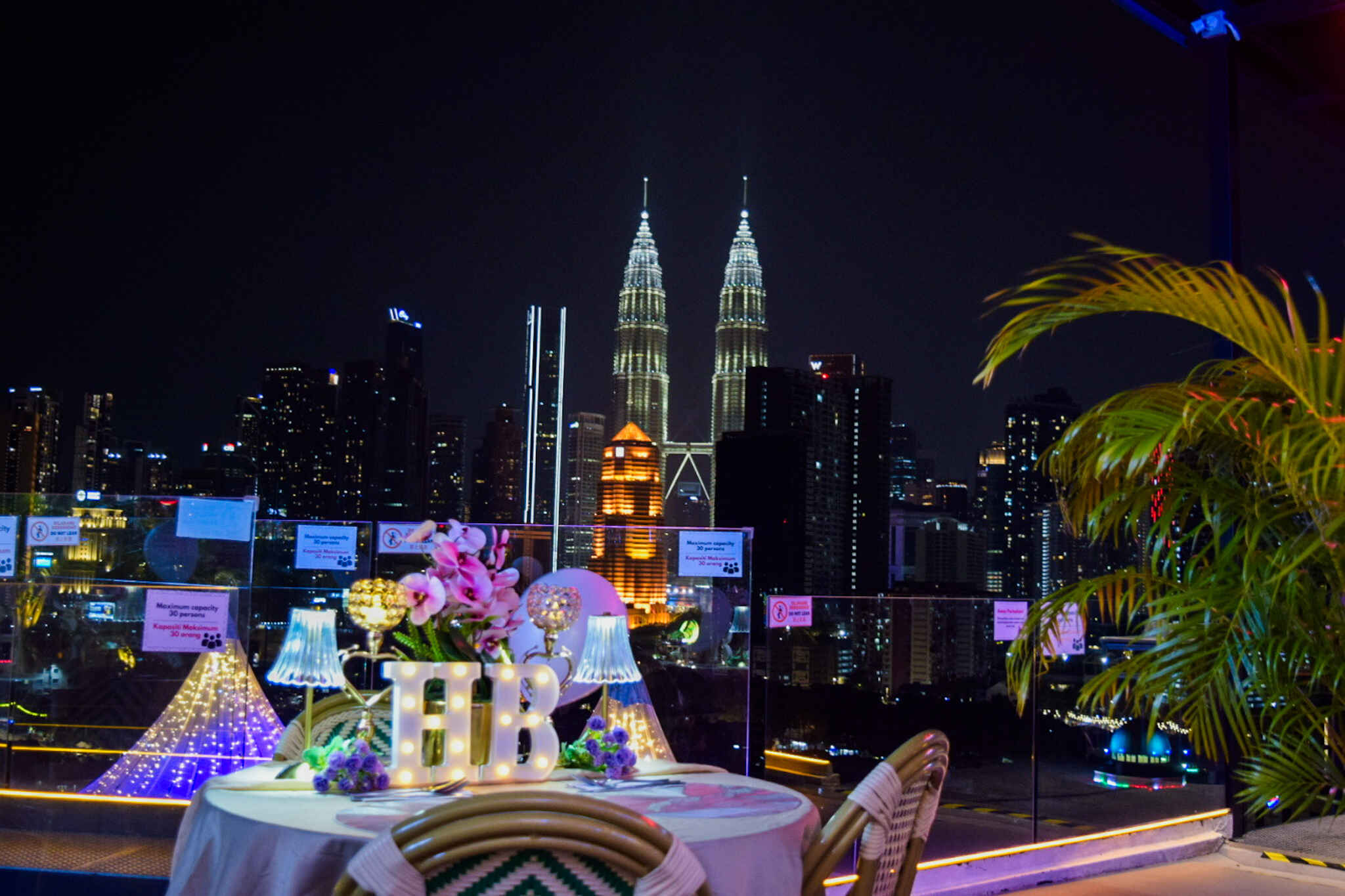 Scarlet's Rooftop - Upper Deck photo at Level R, Scarlet’s Rooftop, Pusat Perdagangan, 60, Lorong Haji Hussein 1, Chow Kit