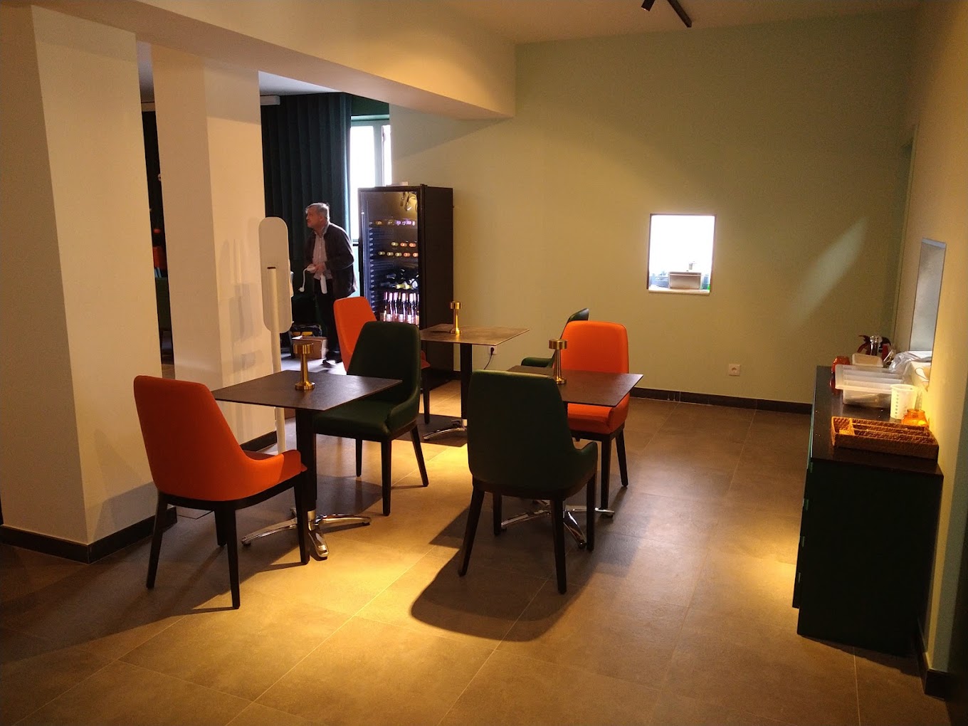 Tiamat Lounge photo at R. Cândido dos Reis 15, 2780-344 Oeiras, Portugal, Oeiras