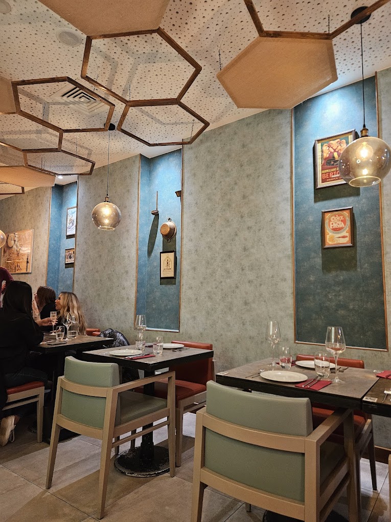 Makkà Restaurant photo at Av. Barbosa du Bocage 107C, 1050-031 Lisboa, Portugal, Lisbon