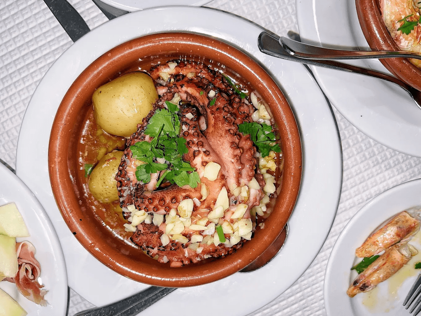 Restaurante Alto Minho photo at R. de Santa Marta 84 C, 1050-200 Lisboa, Portugal, Lisbon