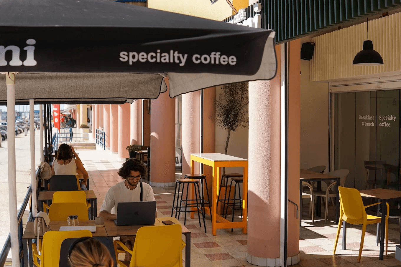 Hani Brunch Cafe | SPECIALTY COFFEE photo at Av. 1º de Maio 36G, 2825-393 Costa da Caparica, Portugal, Costa da Caparica