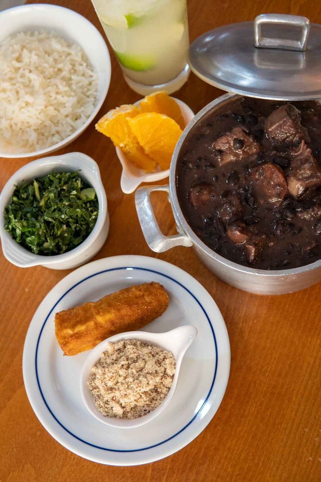 Cantinho do Sol photo at R. de Santa Marta 84A, 1050-093 Lisboa, Portugal, Lisbon