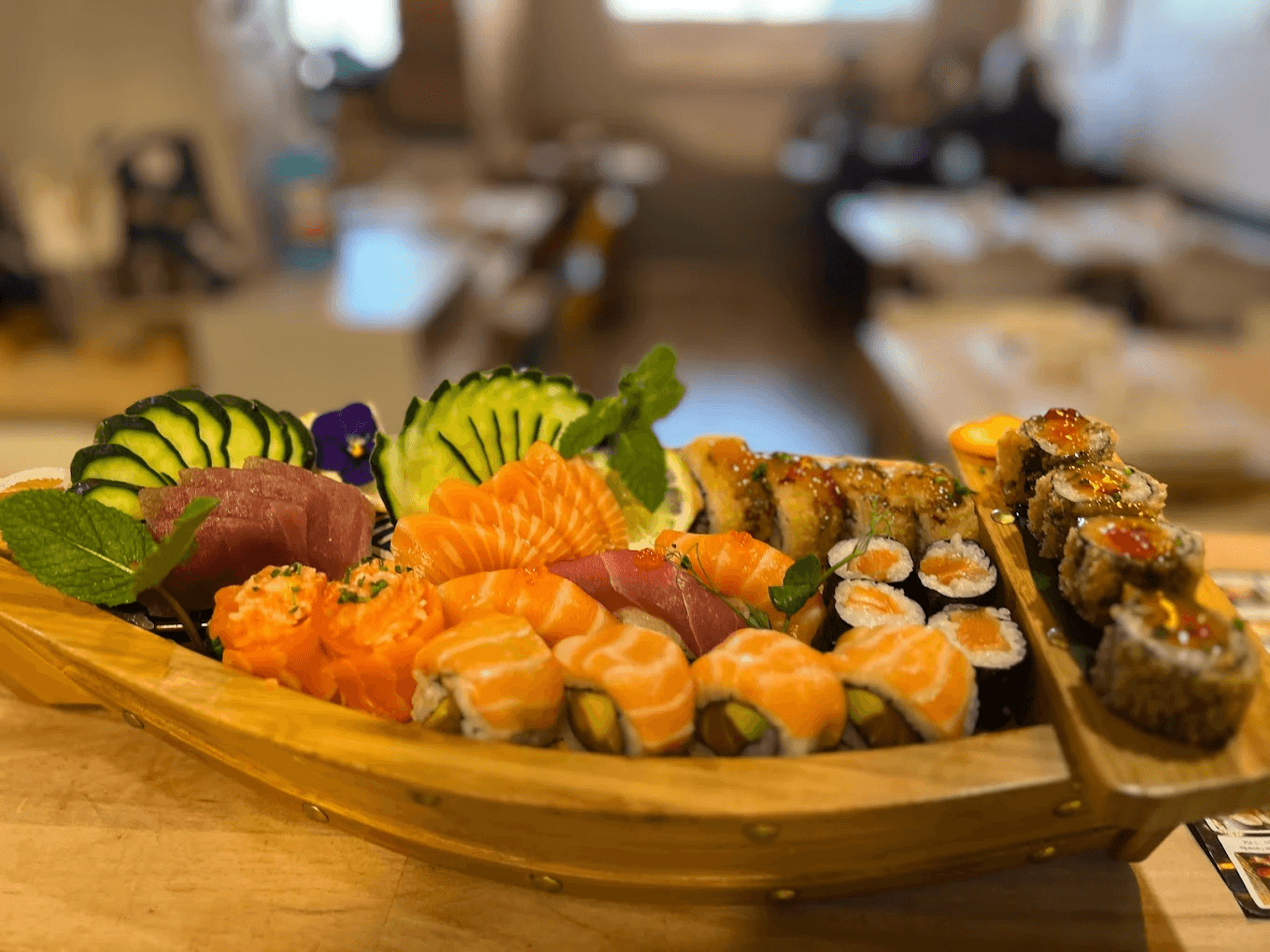 N.O.A Sushi Carcavelos photo at Av. Mal. Craveiro Lopes 142, 2775-697 Carcavelos, Portugal, Cascais