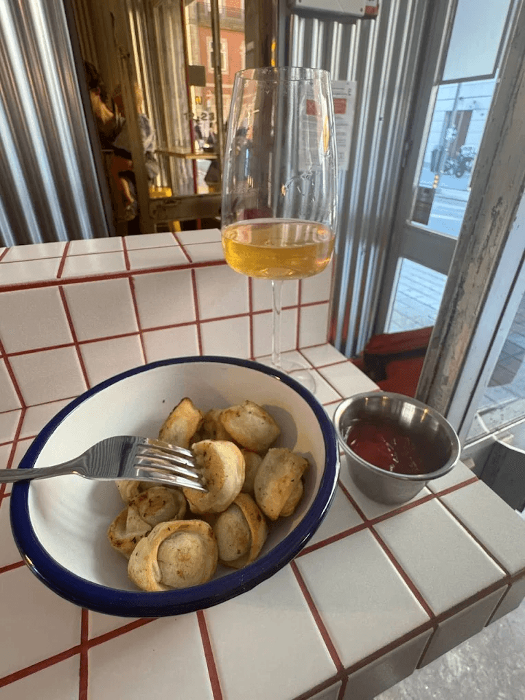 Nope Bar photo at R. de Miguel Bombarda 316, 4050-180 Porto, Portugal, Porto