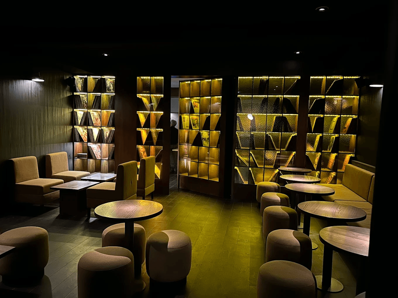 The Front Bar photo at Praça das Flores 44 45 R/C, 1200-192 Lisboa, Portugal, Lisboa