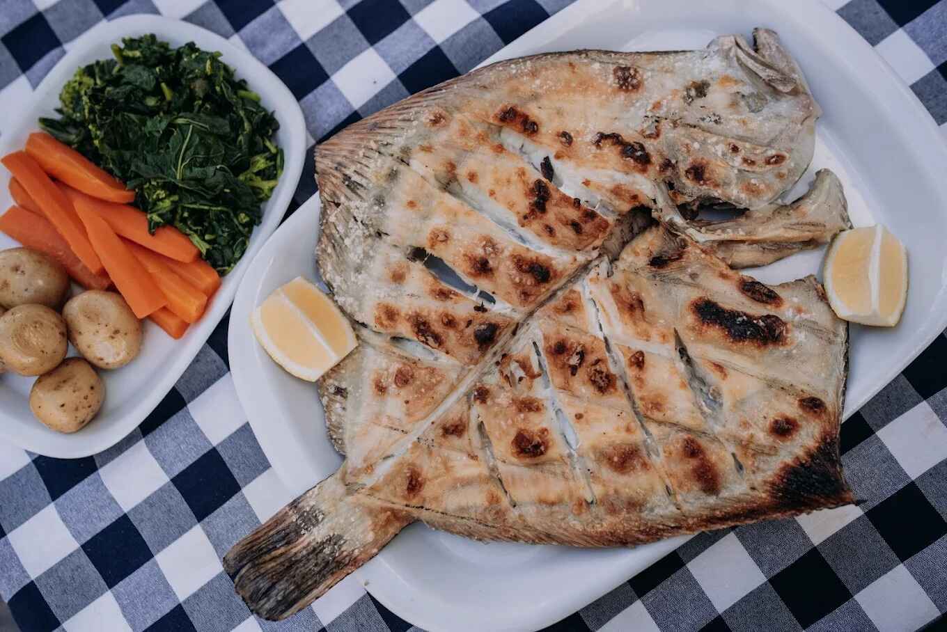 Bar das Colunas photo at R. Zófimo Pedroso 63, 1950-227 Lisboa, Portugal, Portugal