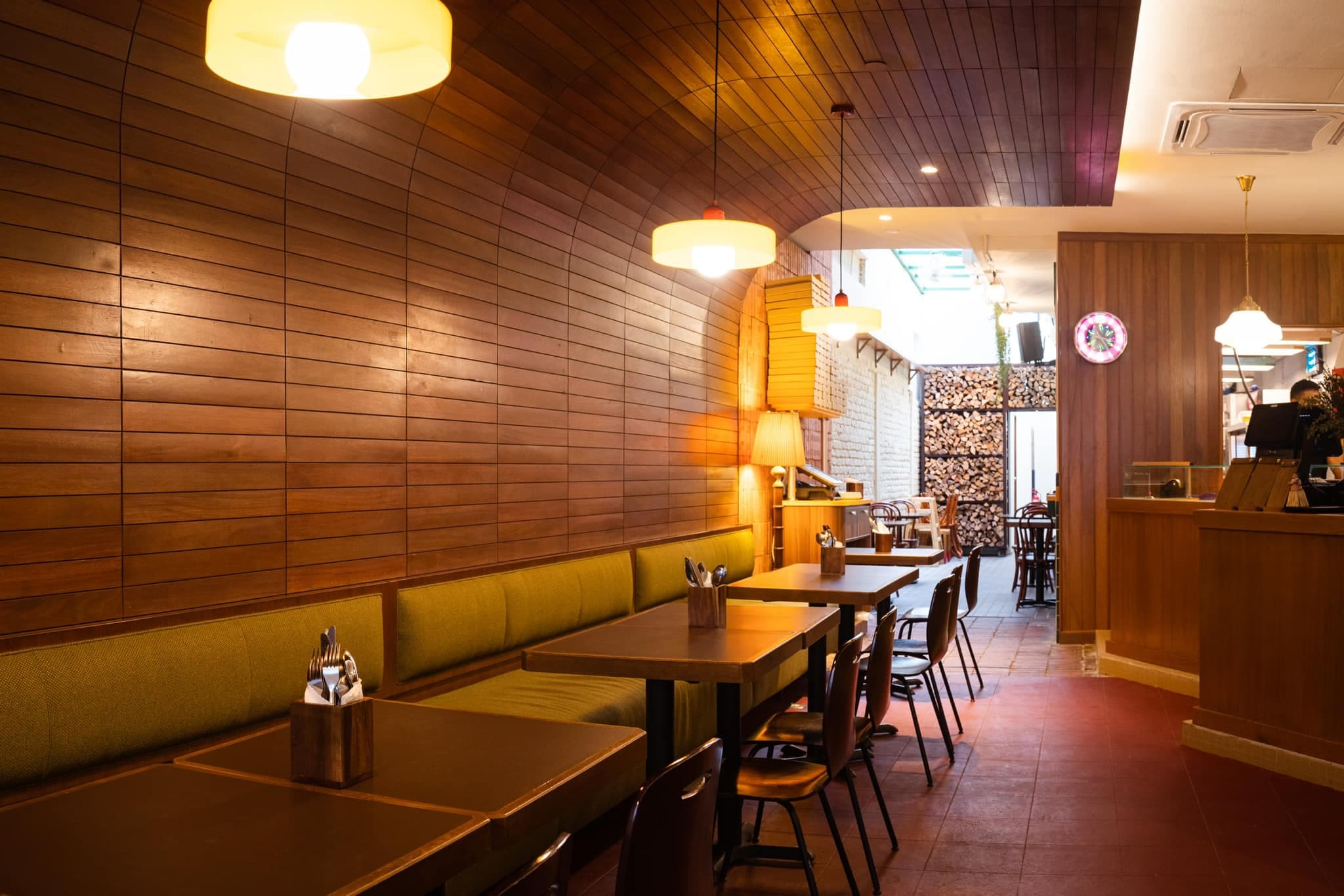 Pizza Mansion @ The Five photo at Block E, The Five, Kompleks Pejabat Damansara, E-GF-2, 49, Jalan Dungun, Bukit Damansara