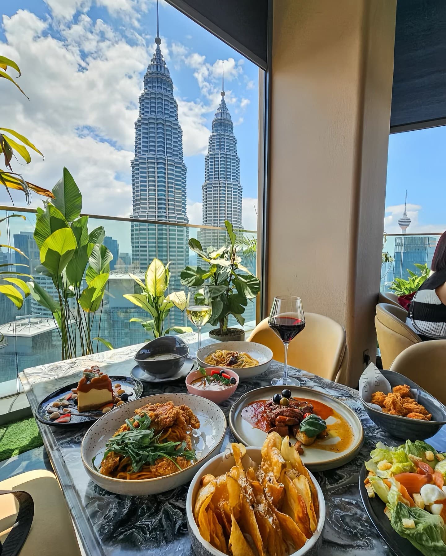 Alva KL photo at Level 99, Ascott Star KLCC, 1, Jalan Yap Kwan Seng, Kampung Baru, Kuala Lumpur City Centre